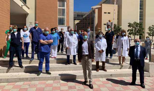 Bari, guarito l'ultimo paziente Covid del Policlinico